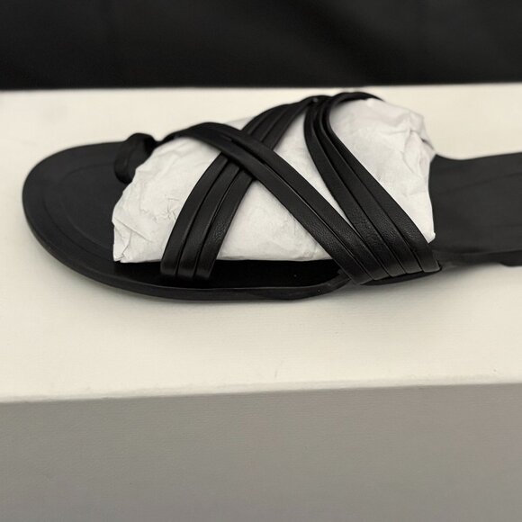 Slippers - Picture 2 of 4